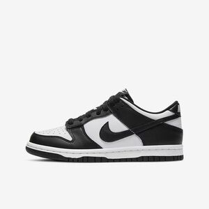 Brand New Nike Dunk Low (GS) white/black size 5Y